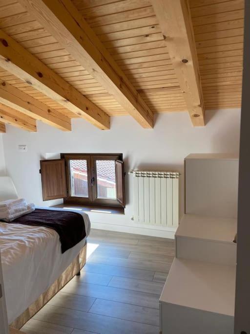 Apartamentos Rurales La Plaza 2 Дуруэло-де-ла-Сьерра Экстерьер фото
