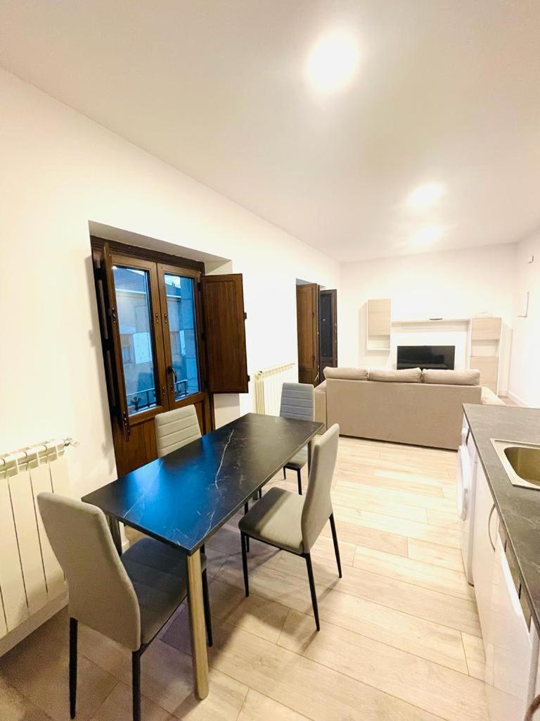 Apartamentos Rurales La Plaza 2 Дуруэло-де-ла-Сьерра Экстерьер фото